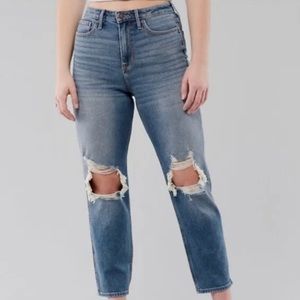 Size 0 Hollister Ultra High-Rise Mom Jeans
